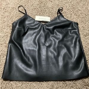 BB Dakota v neck tank